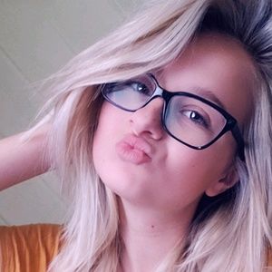 Meet your Posher, Savannah